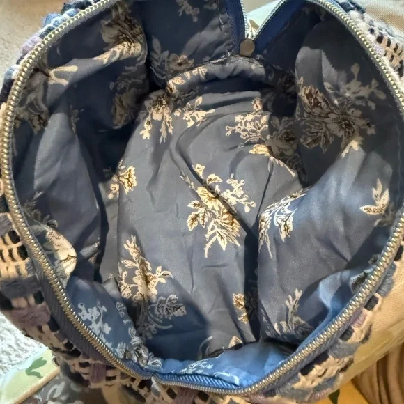 Sisley-Paris Textured Blue and Black Cosmetic Bag - Picture 3 of 5